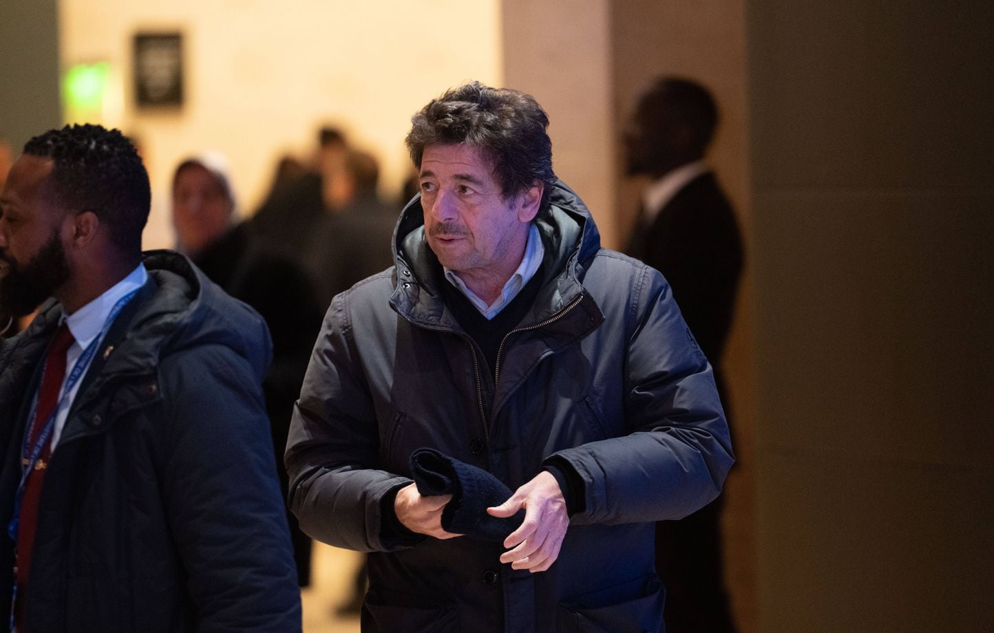 Flavie Flament presenta denuncia contra Patrick Bruel por violación, el cantante lo niega Flavie Flament presenta denuncia contra Patrick Bruel por violación, el cantante lo niega